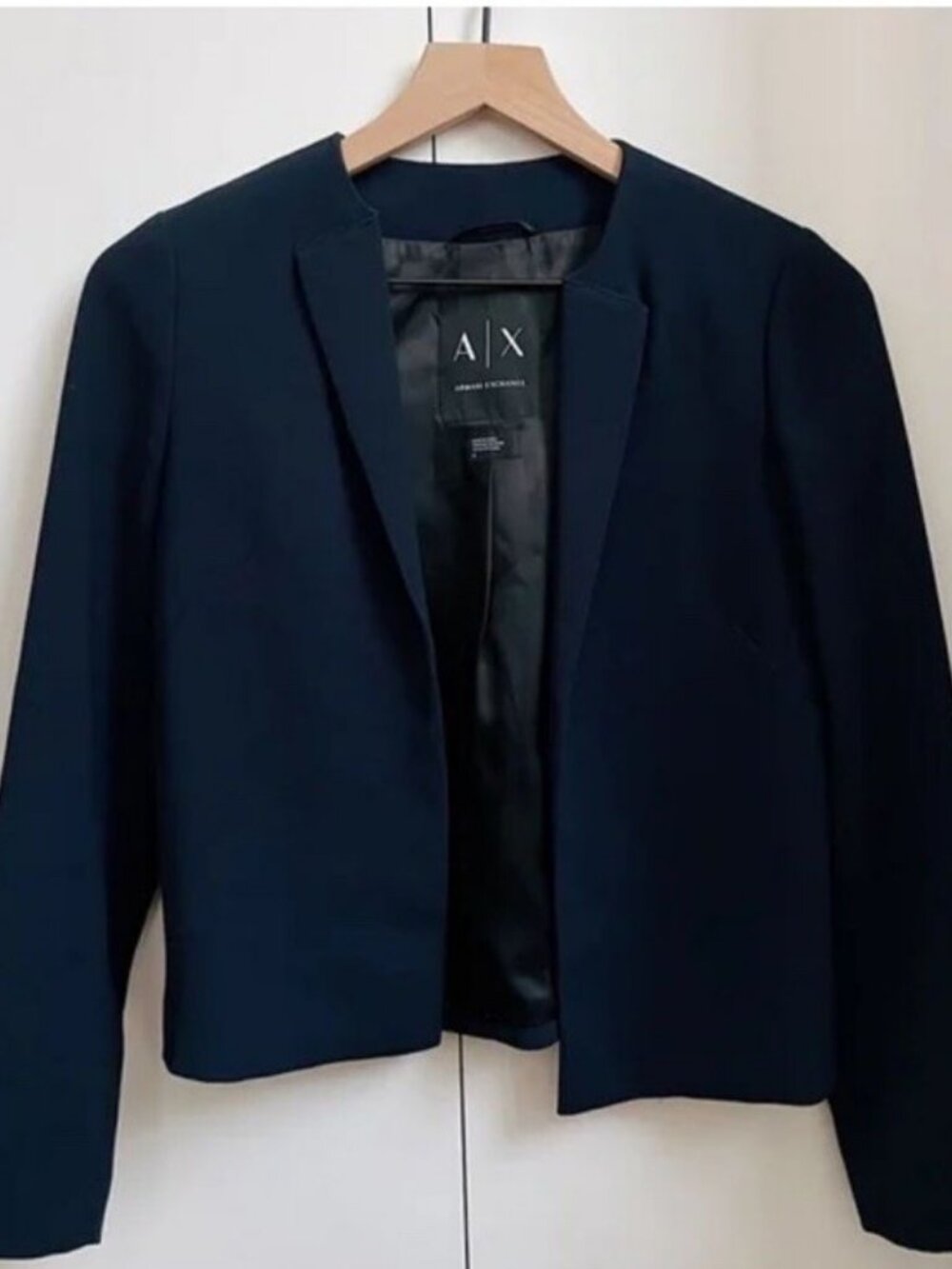 Armani Woman’s Navy Blue Textured Blazer  Sz 8 NWT